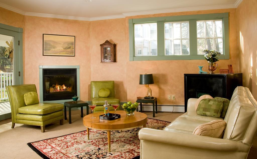 Hampton Terrace Inn Lenox Dış mekan fotoğraf