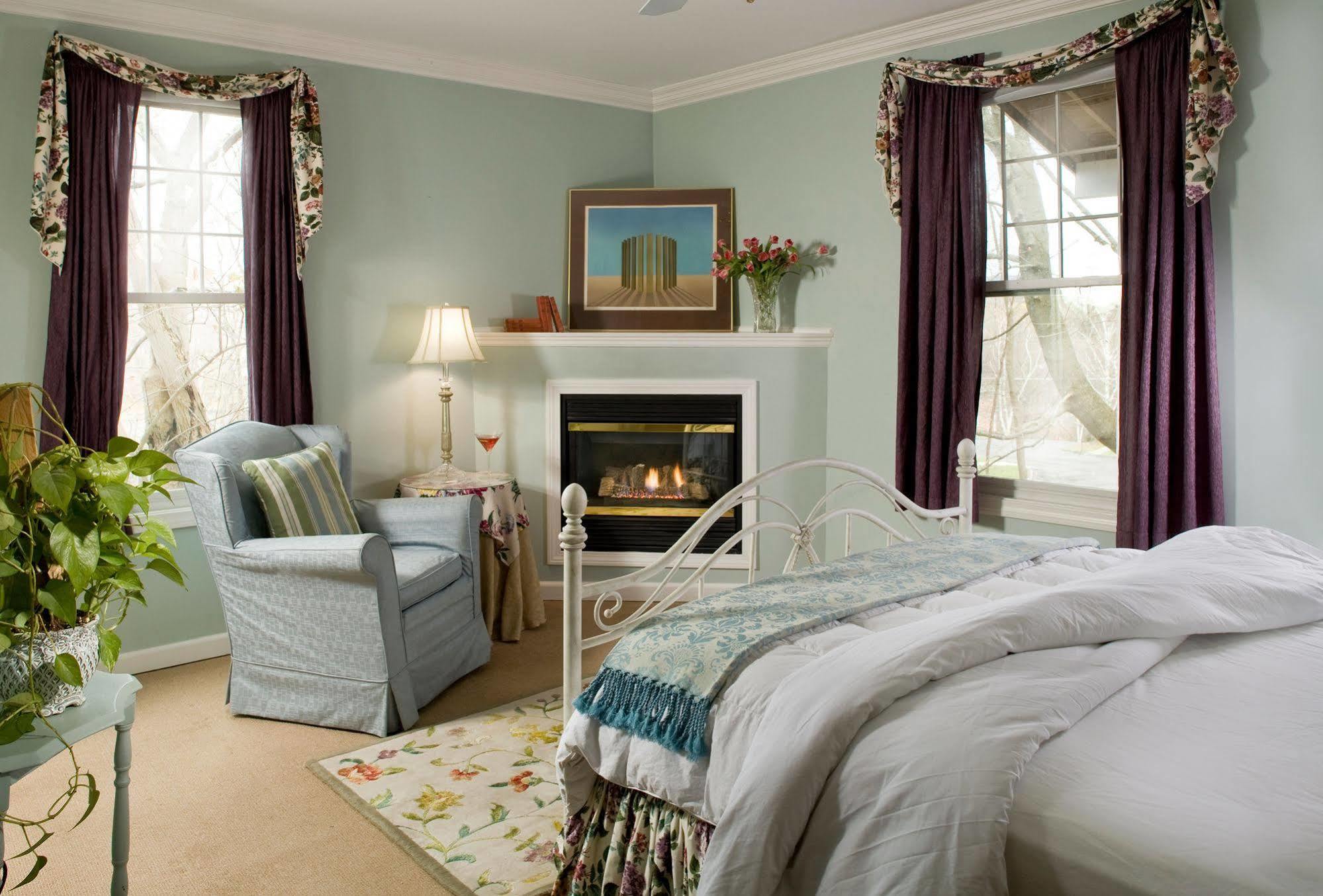Hampton Terrace Inn Lenox Dış mekan fotoğraf